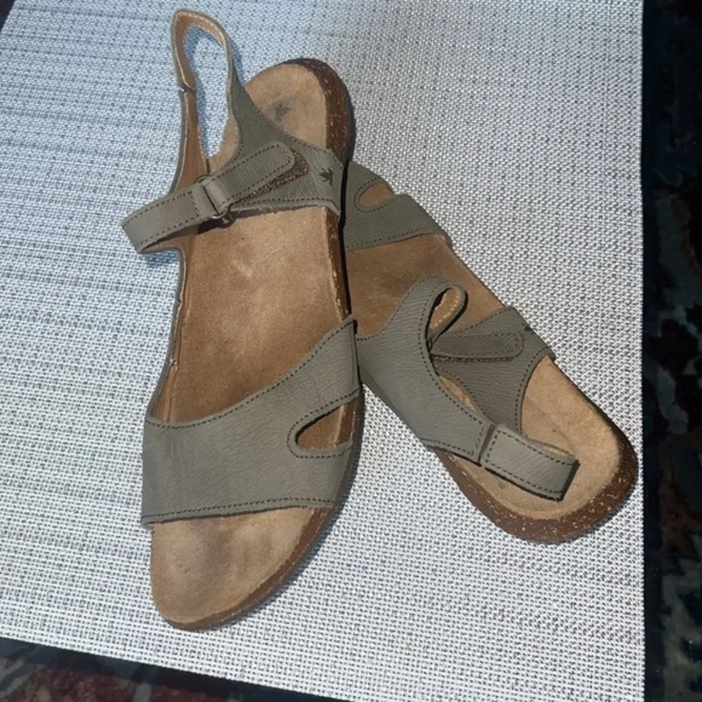 El Naturalista women’s sandals 42 , leather green